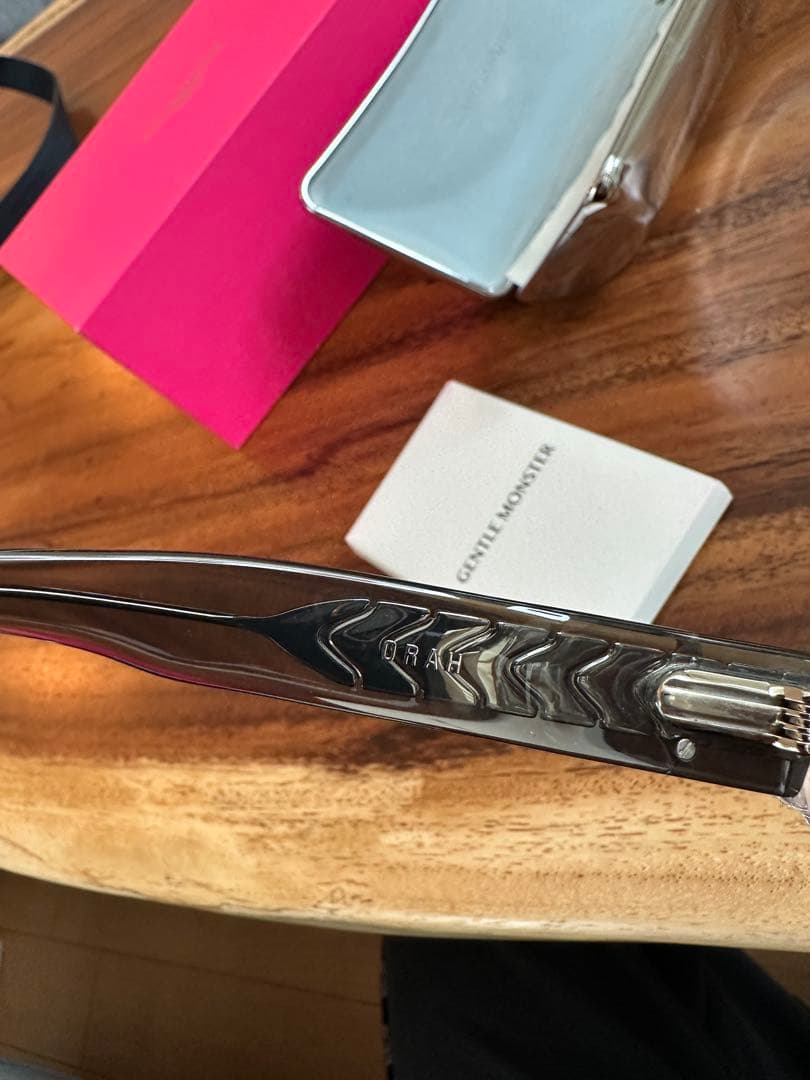 GENTLE MONSTER GOLD サングラス