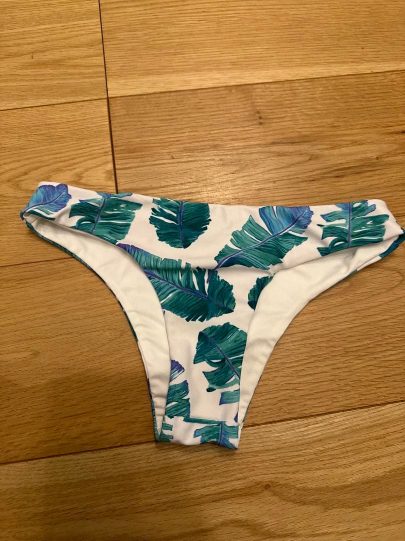 ALEXIA STAM リーフ柄ビキニ上下セット　バンドゥビキニ
