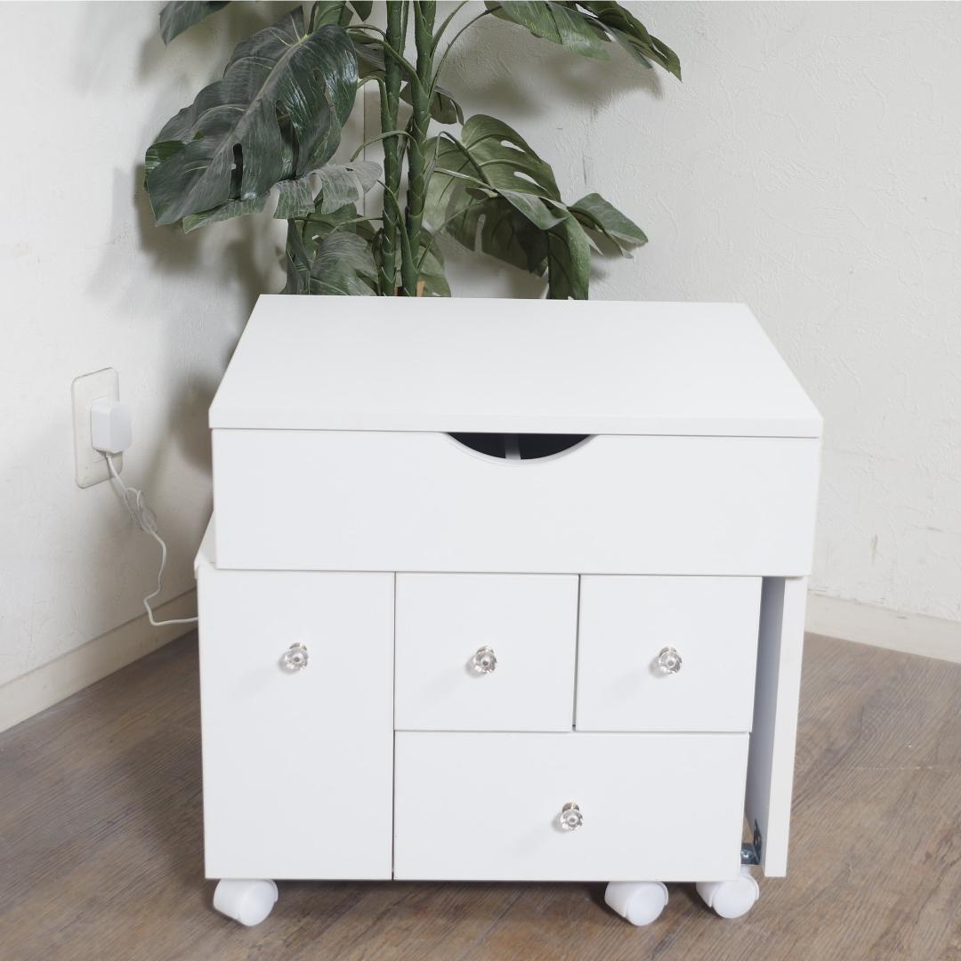 送料無料【新品】LED 女優ライト付き 大容量 コスメワゴン アウトレット