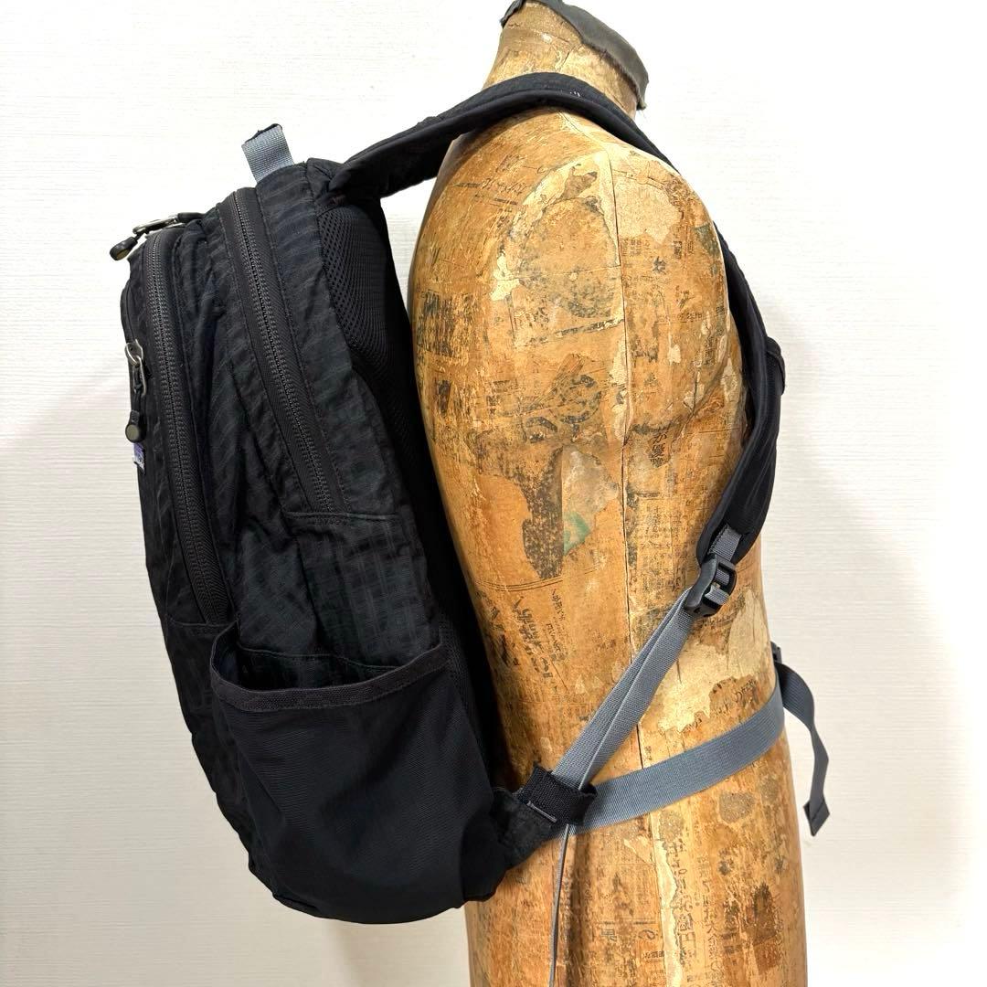 良品 パタゴニア 黒 ブラック ライトワイヤーパック リュック 48860