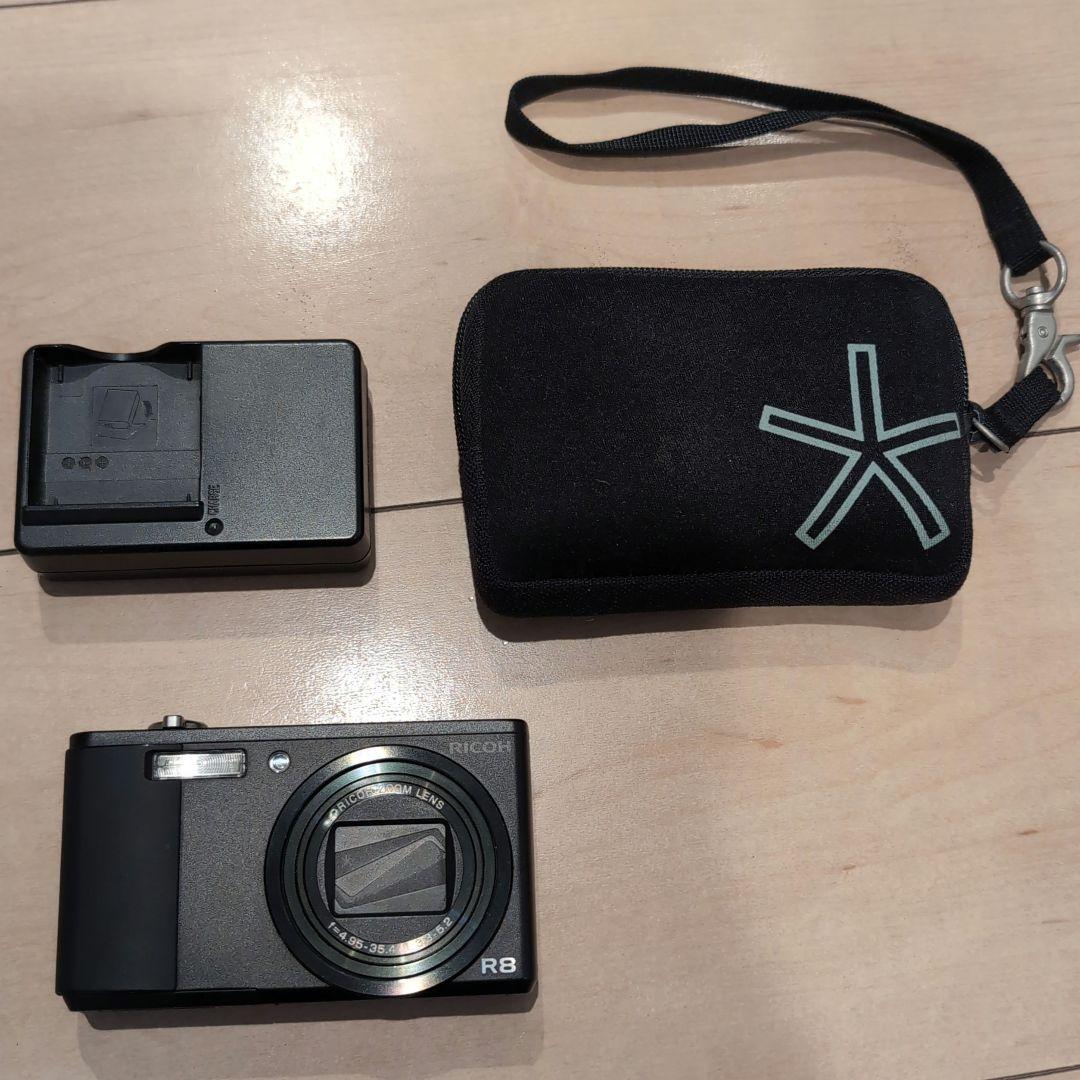 RICOH R8 コンパクトデジタルカメラ ブラック