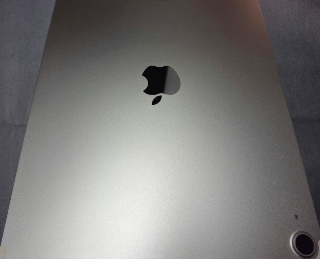 Apple　iPadAir第5世代　64GB　Wi-Fi＋Cellularモデル