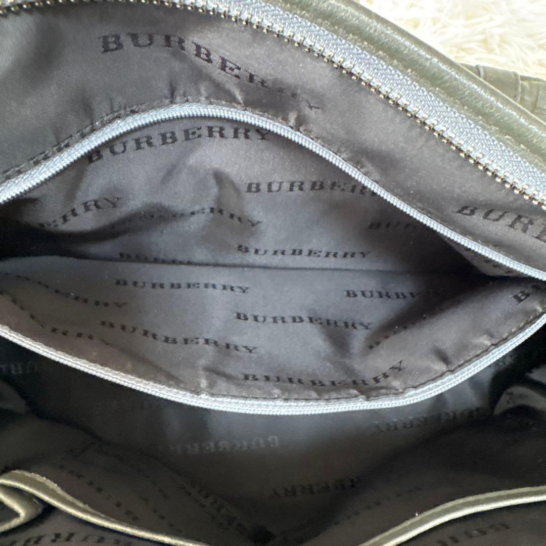 バーバリー バ　トートバッグ A4サイズ収納 エンボスチェック ギャザー レザー