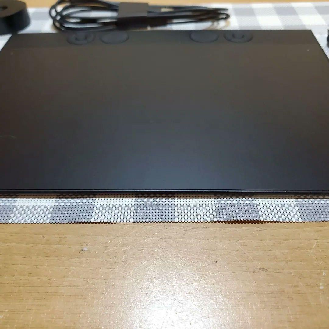 液タブ・ペンタブ Wacom Intuos Pro medium (PTK670K0C)