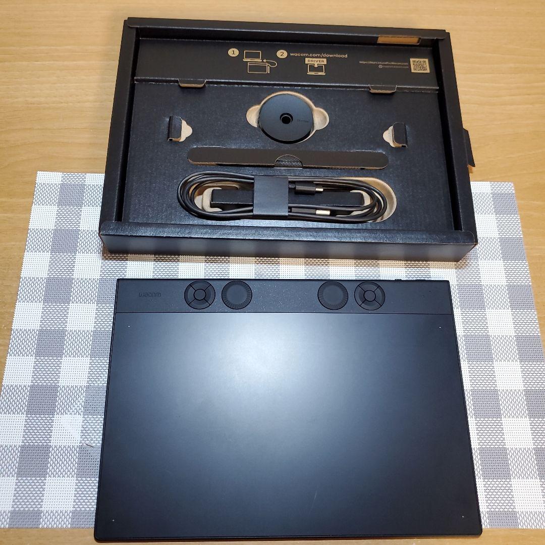 液タブ・ペンタブ Wacom Intuos Pro medium (PTK670K0C)