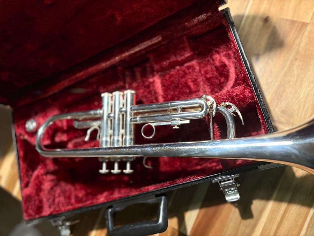 YAMAHA YTR3325Sトランペット本体 ケース付き