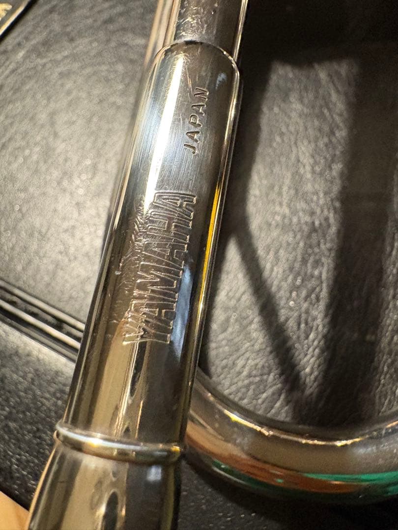 YAMAHA YTR3325Sトランペット本体 ケース付き