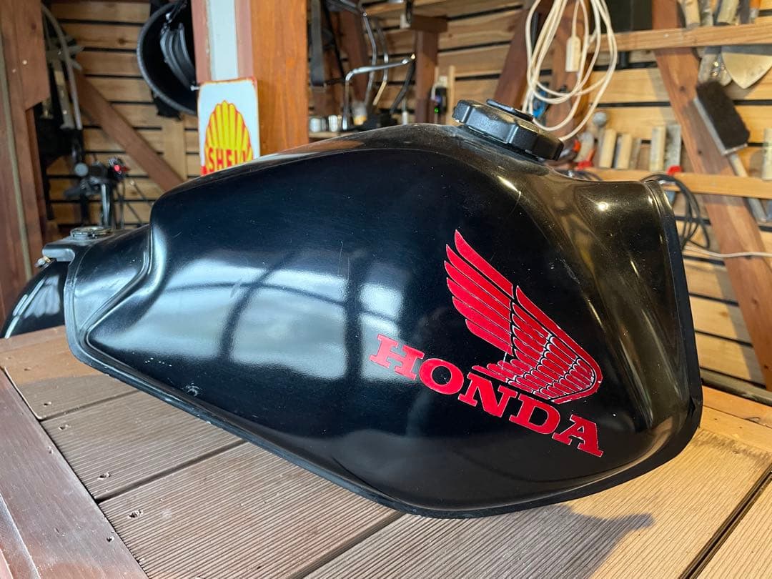 FTR223純正タンク