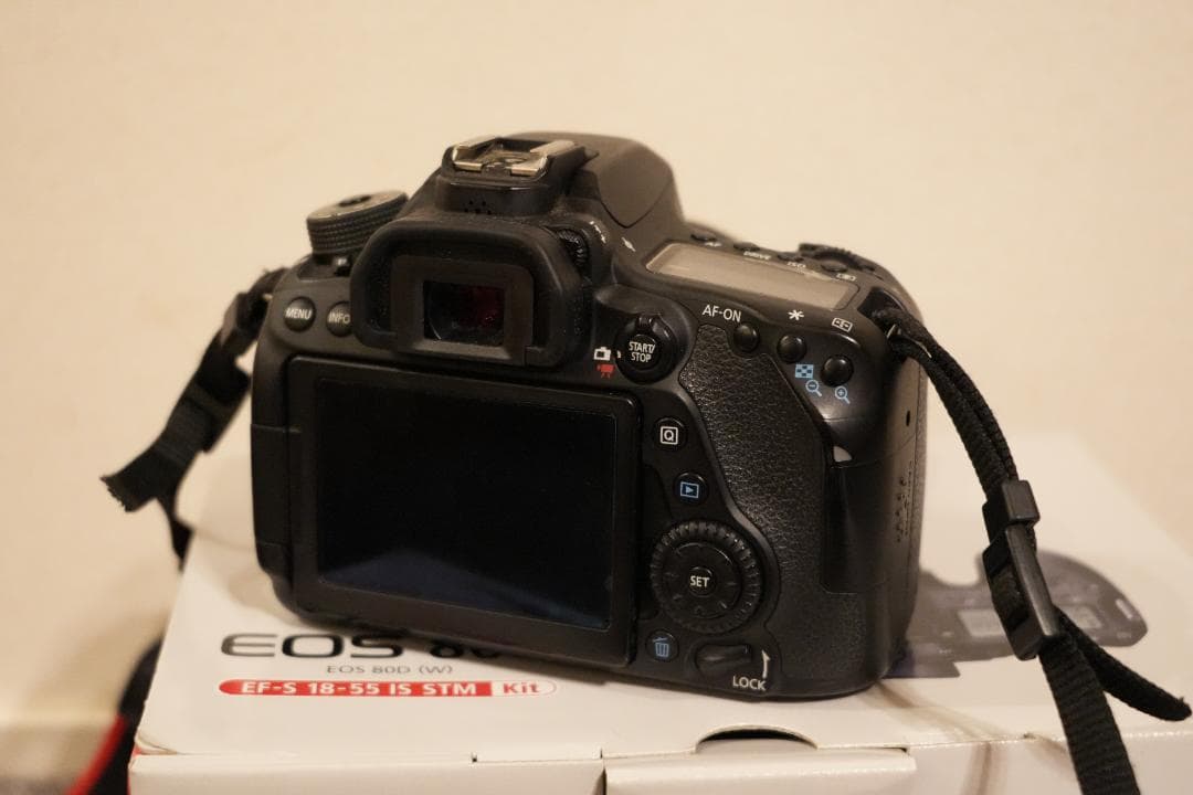 Canon EOS 80D EF-S 18-55mm IS STM レンズキット