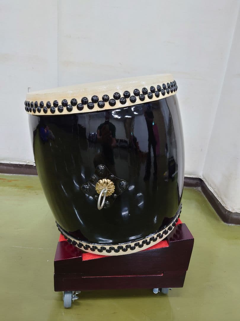 はらっちページ。 黒い大太鼓 スタンド付き