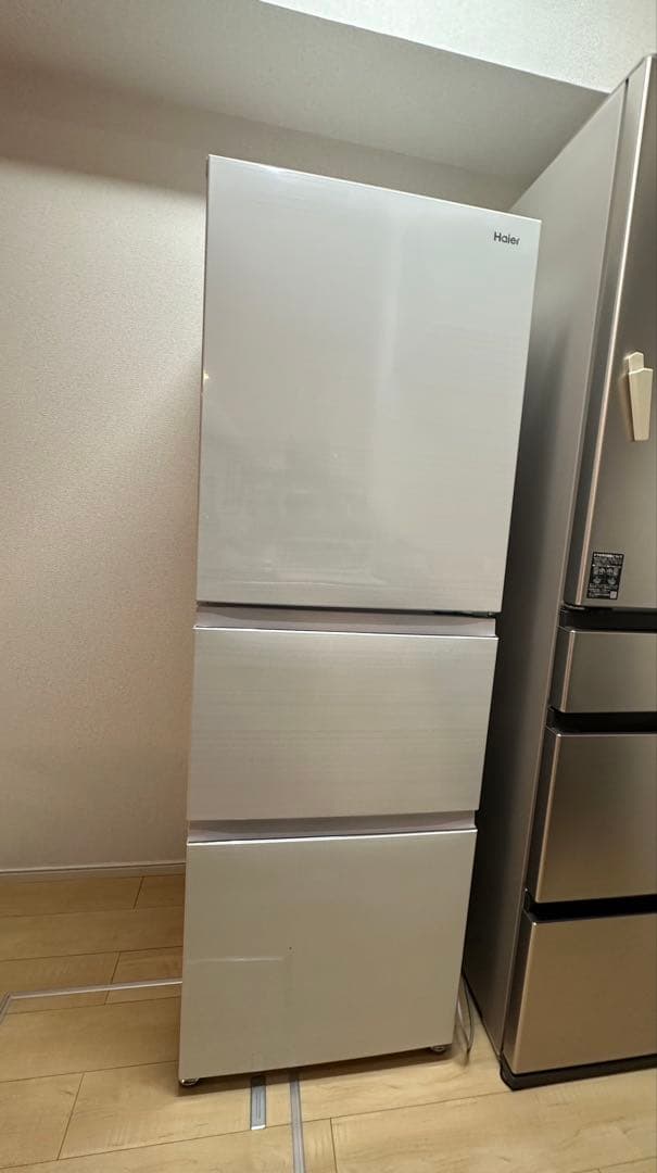 【限定値下げ】ハイアール　Haier 冷蔵庫　右開き　2024年製