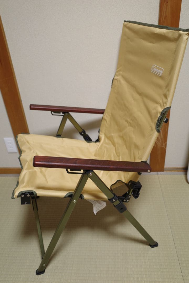 Coleman 折りたたみアウトドアチェア ベージュ
