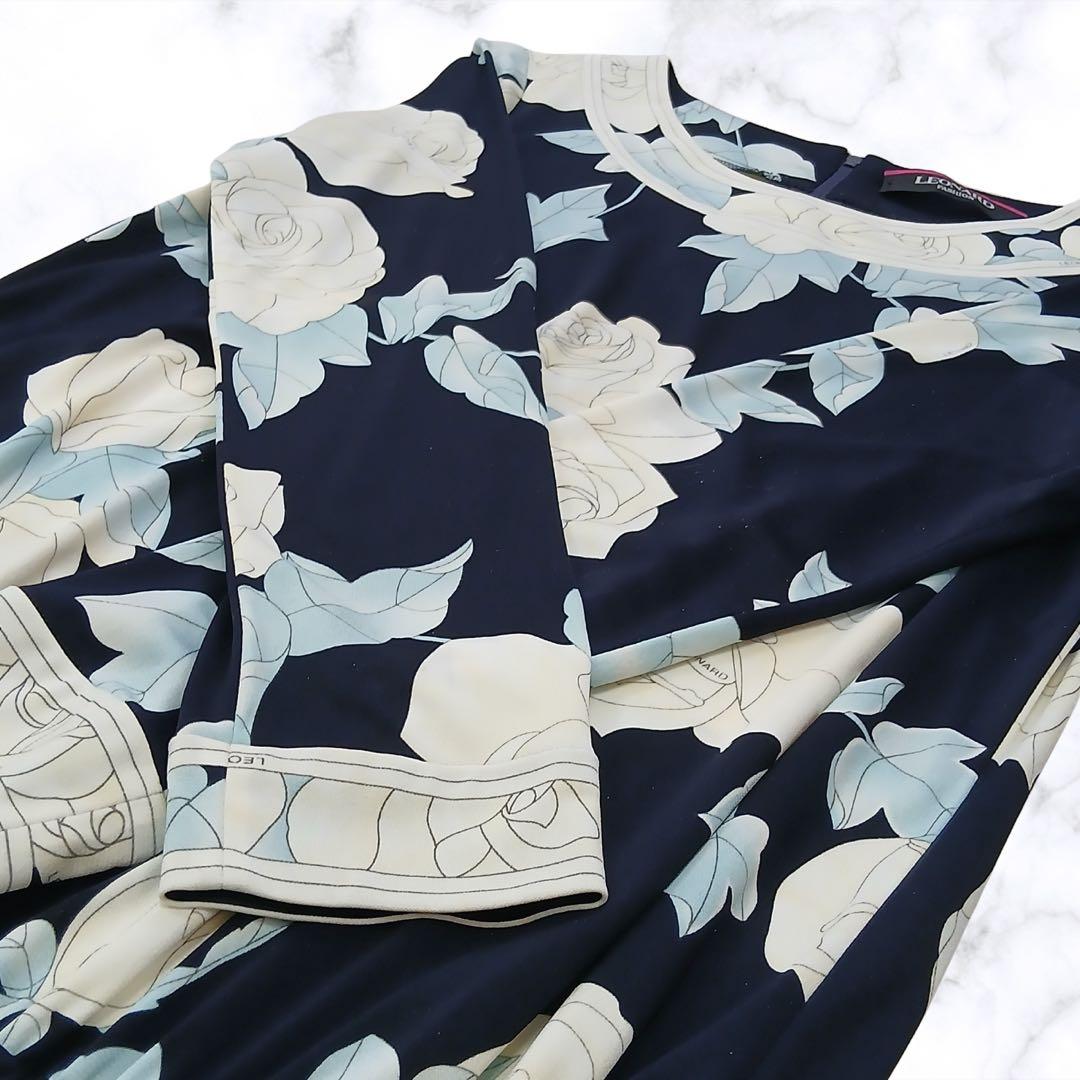 【美品】LEONARD レオナール ワンピース 38 紺 白薔薇花柄カンカン素材
