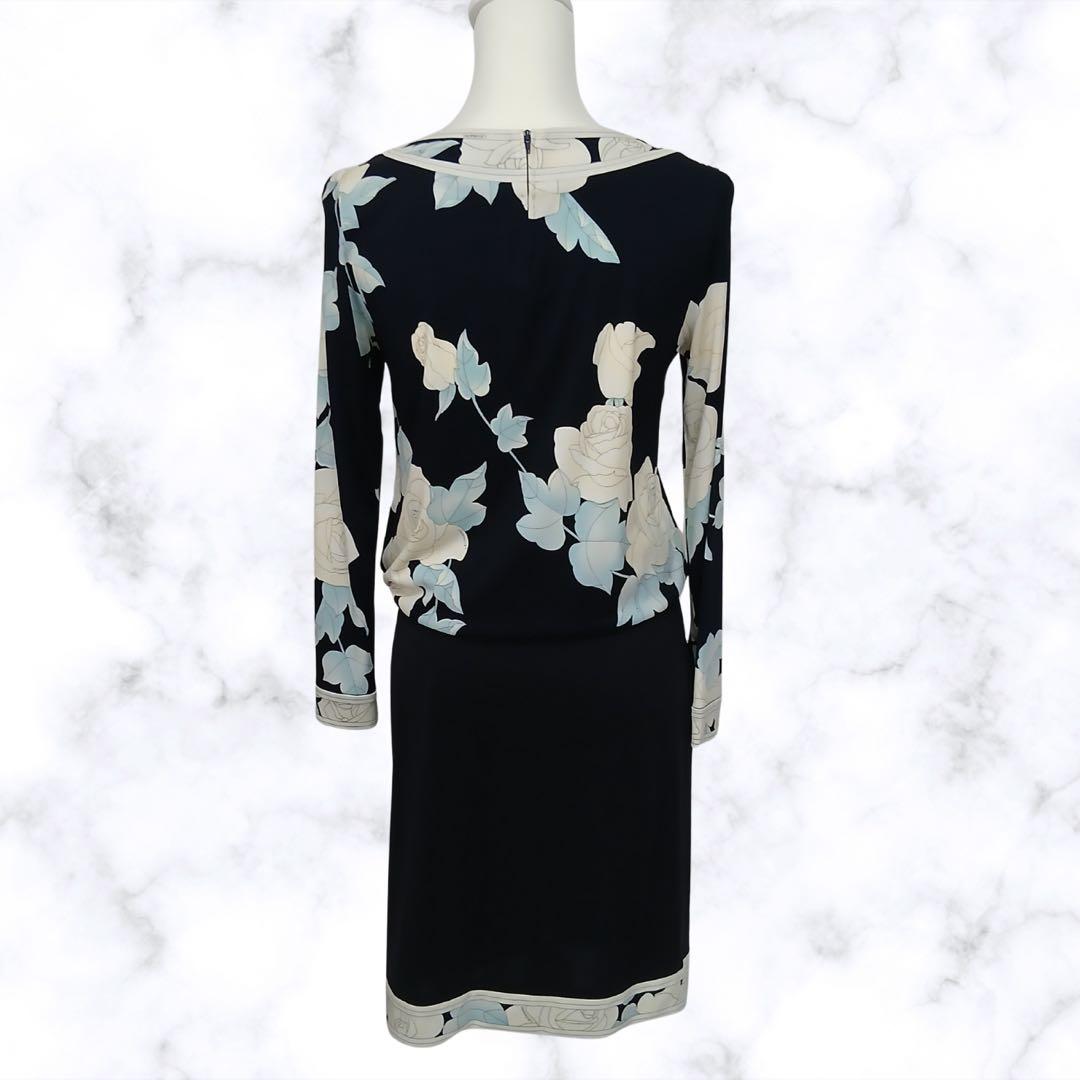 【美品】LEONARD レオナール ワンピース 38 紺 白薔薇花柄カンカン素材