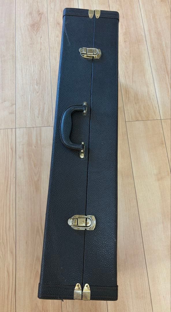 サックス HTN-86彫刻入り　ゴールド　ケース付