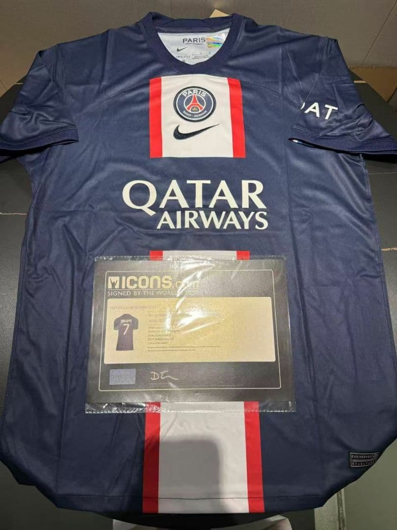 キリアン・エムバペ 直筆サイン入りパリ・サンジェルマン代表ユニフォーム