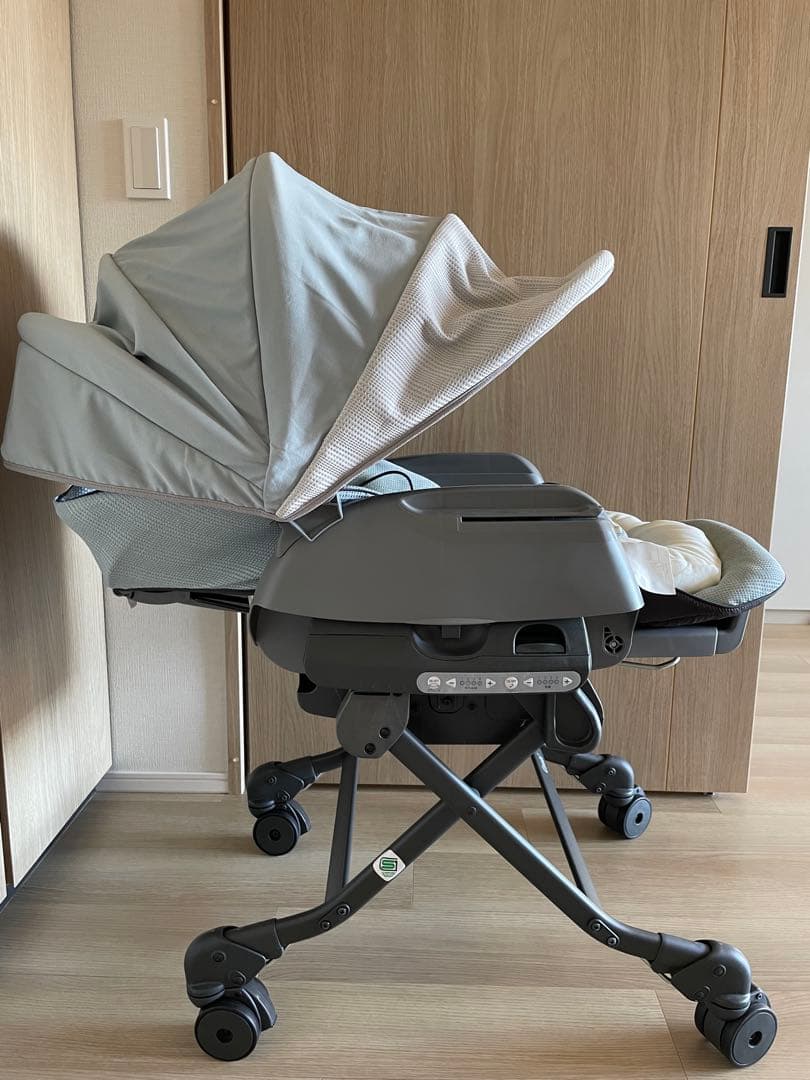 Combi コンビ　ネムリラ　オートスウィング