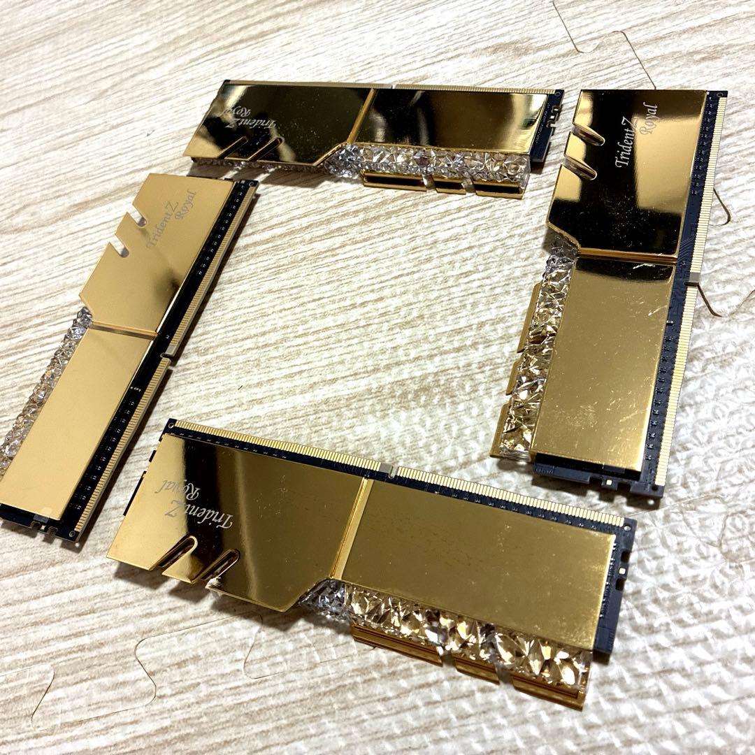 メモリー G.Skill Trident Z  DDR4 32GB