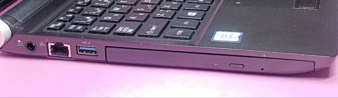 2019年製‼️7世代✨i5✨8GB✨SSD512✨軽量カメラ付きノートパソコン