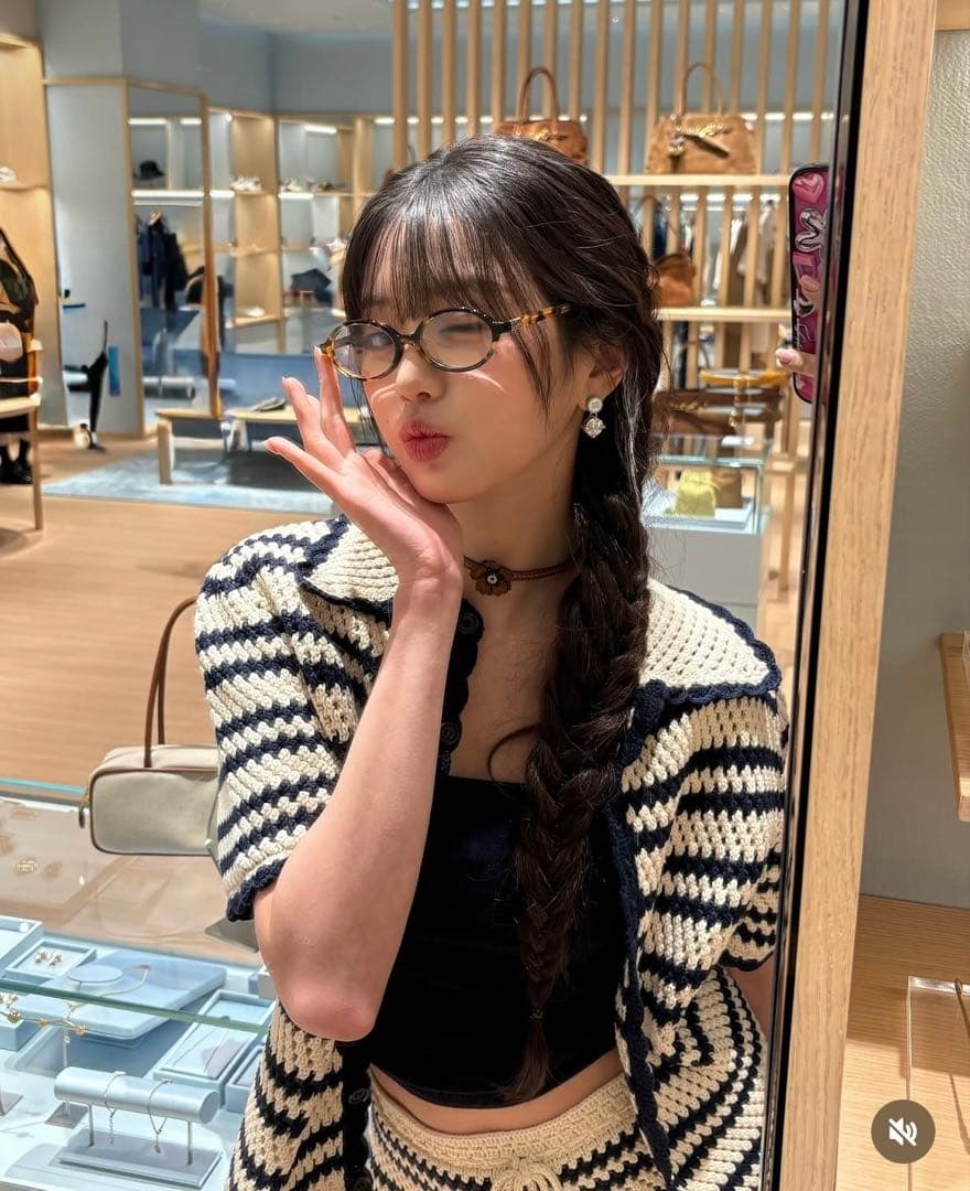 極美品【ミュウミュウ】ウォニョン着用　サングラス　べっこう柄　ケース付