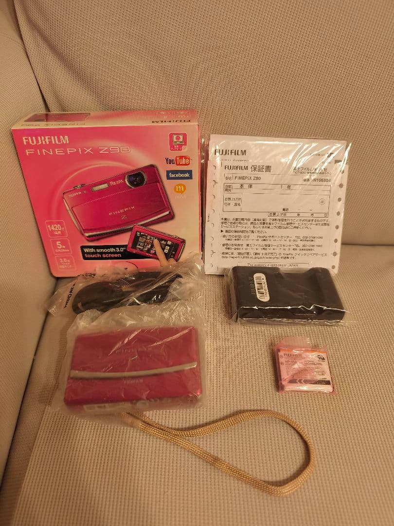 富士フィルム　FINEPIX Z90