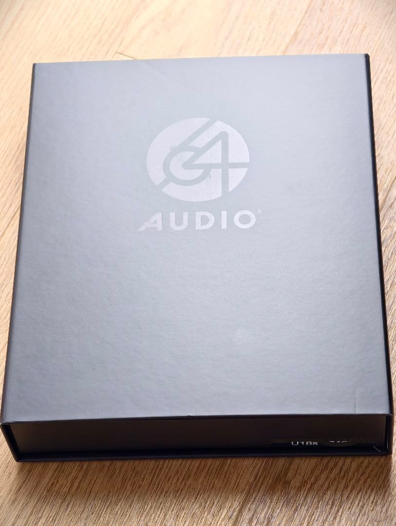 イヤホン 64audio u18s
