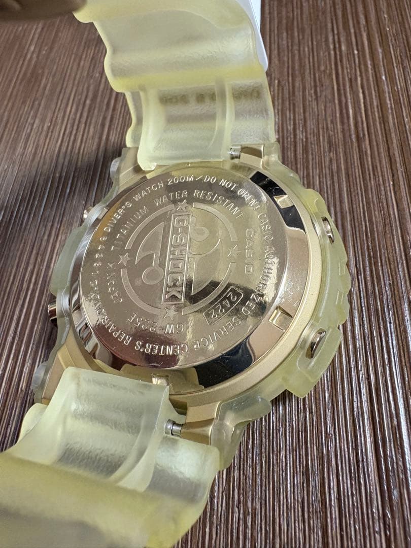 新品未使用箱説タグ付G-SHOCK GW-225E 7JF ゴールド25周年限定