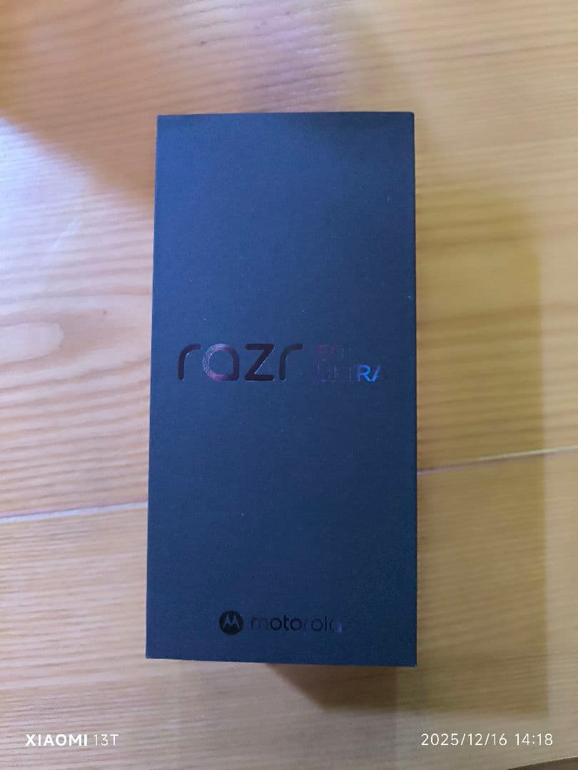 motorola razr 50 ultra 本体ソフトバンク版SIM フリー