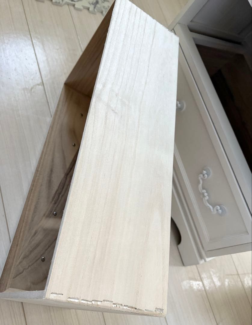 ホワイト 木製姫系チェスト 4段 引き出し付き