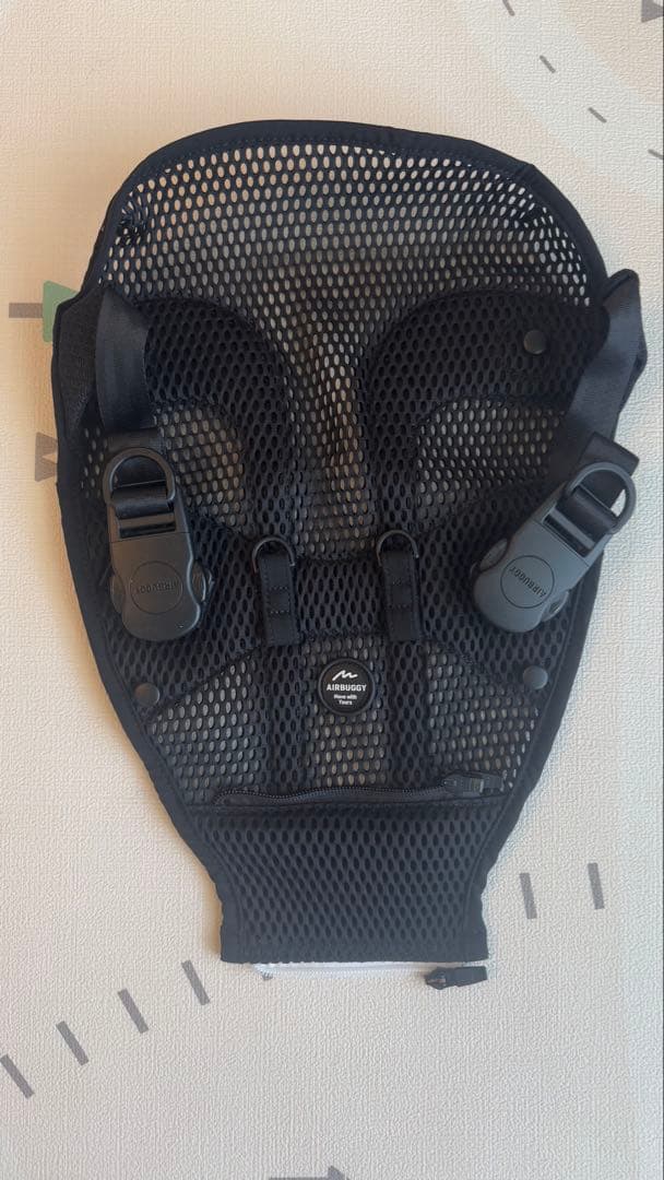 AIRBUGGY エアバギー 抱っこ紐 ブラック 未使用 箱 説明書付