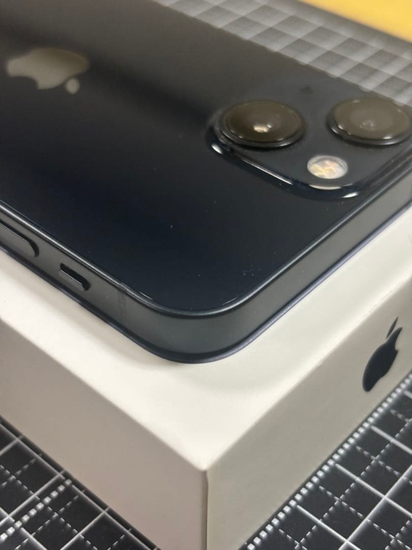 iPhone 13 mini 128GB ミッドナイト 美品 バッテリー76％