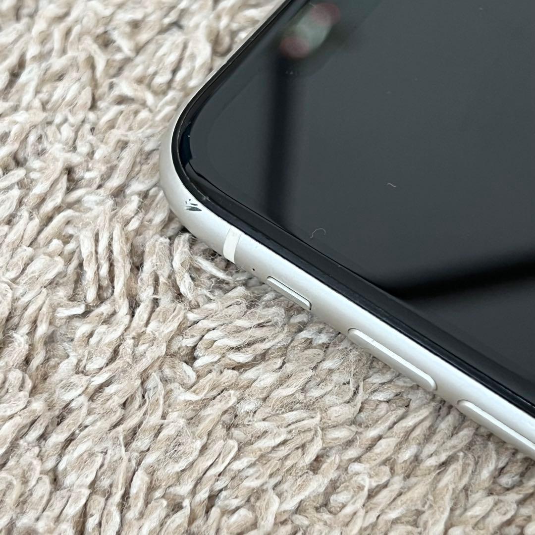 Apple iPhone 11 本体 イヤフォン,充電器付き