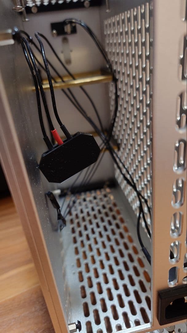 Lzmod mini A24-V5 2.0 itxケース