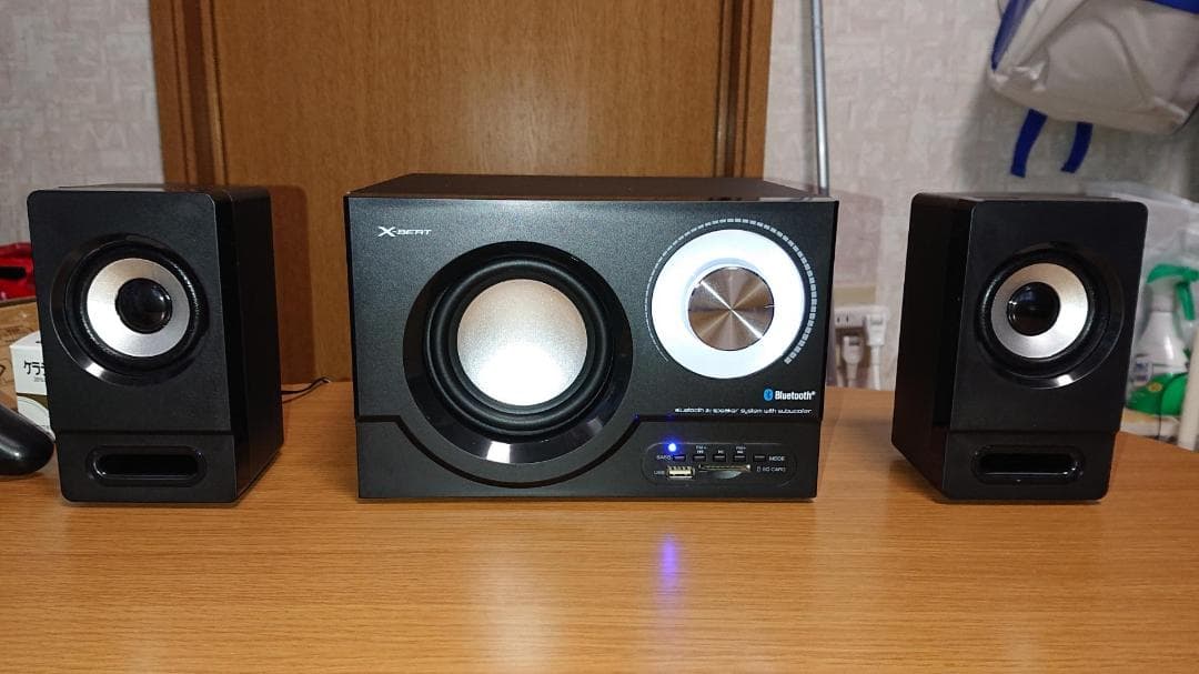 コンパクト Bluetoothスピーカー 迫力の重低音