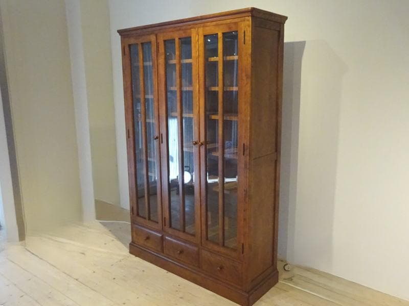 北海道　旭川家具　和光　書棚　本棚　キャビネット　樺無垢材　民芸家具　美品