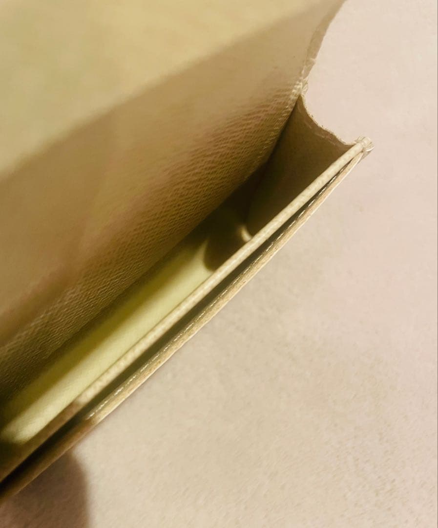 【正規品・美品】LOUIS VUITTON ヴィトン ダミエ 白 名刺入れ
