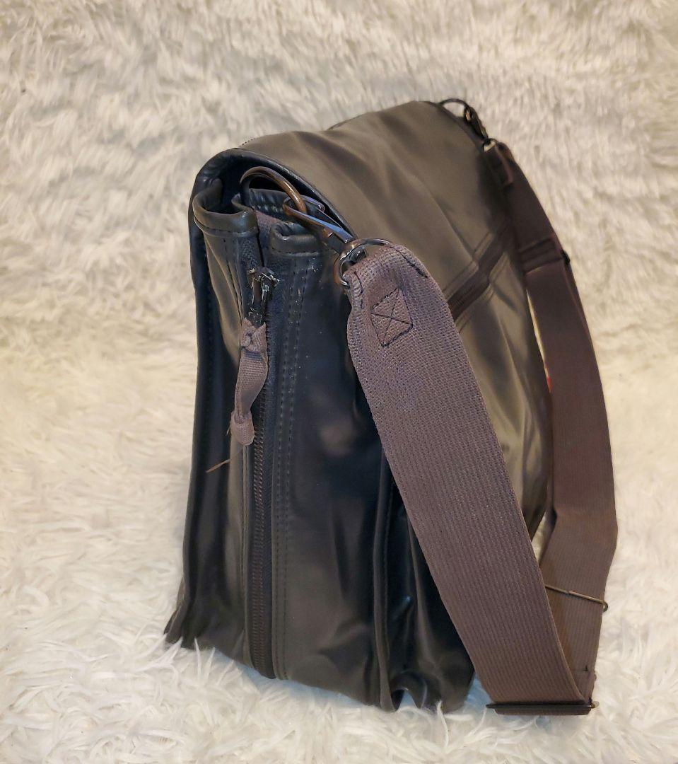 ⭐極美品⭐ラゲッジレーベル 拡張タイプ メッセンジャーバッグ 大容量 a4収納