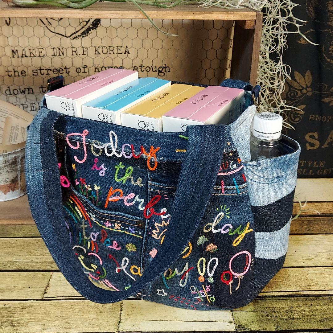 刺繍デニムバック　No.641　デニムリメイク　刺繍バック　チューリップバック