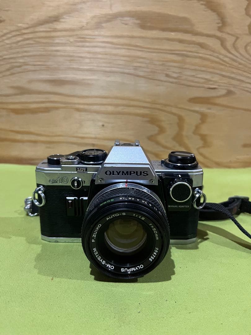 オリンパス　カメラ　アンティーク一眼レフ　OM-10