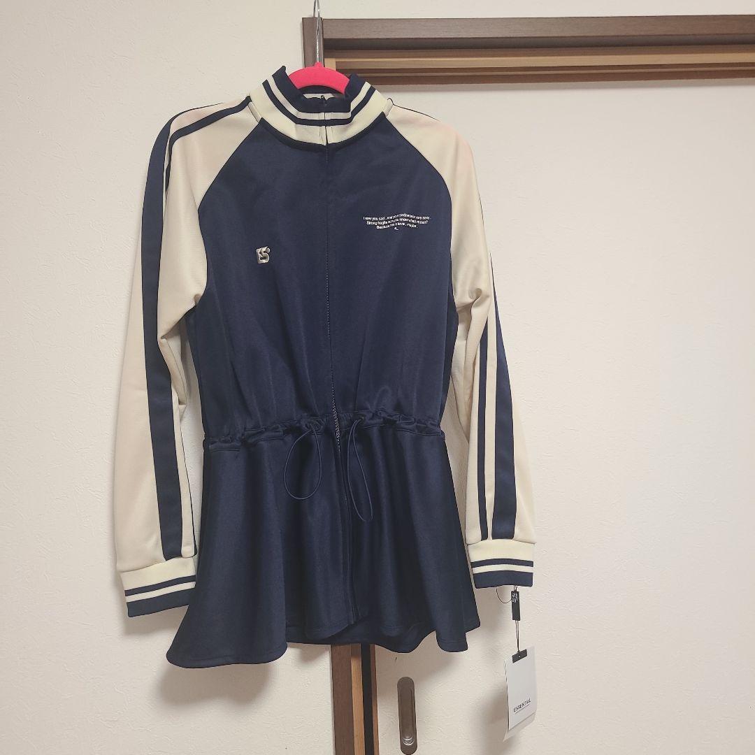 ESSENTIAL ウエストギャザージャケット