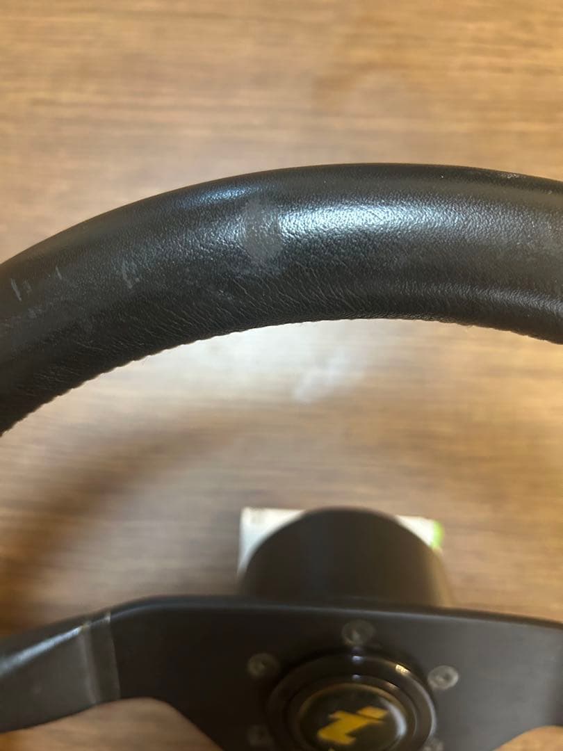 momo ステアリングハンドル 3本スポーク 黒