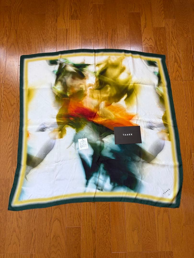 TAAKK 大判 フラワー スカーフ ホワイト 22ss