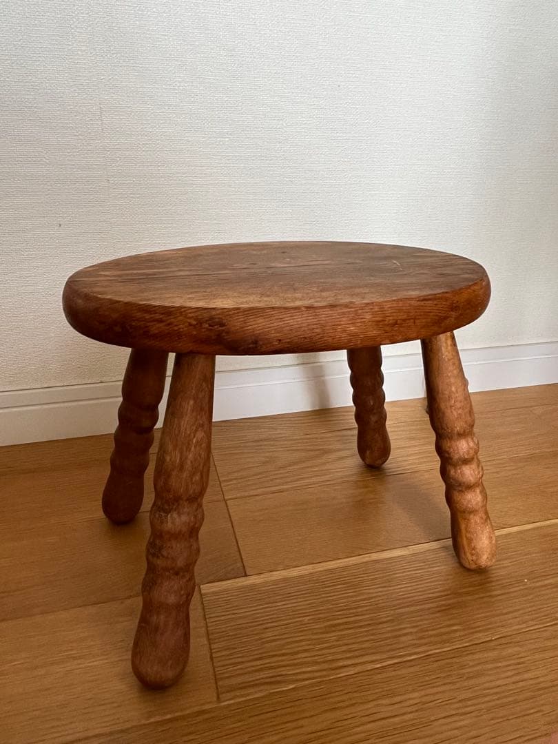 イギリスアンティーク　スツール 木製円形　ねじれ脚デザイン