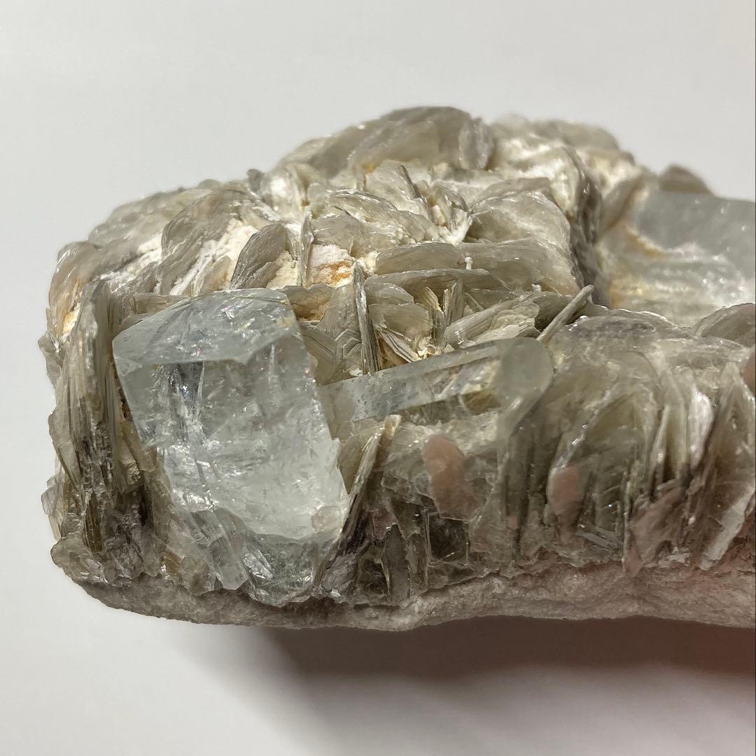 100ｇ超　アクアマリン　モスコバイト　共生鉱　クラスター　スカルドゥ　ナガール