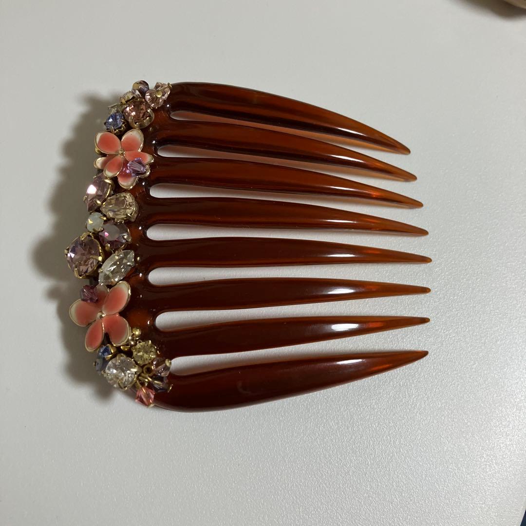 Complex Bizのスワロフスキー・クリスタルとフラワーモチーフのコーム