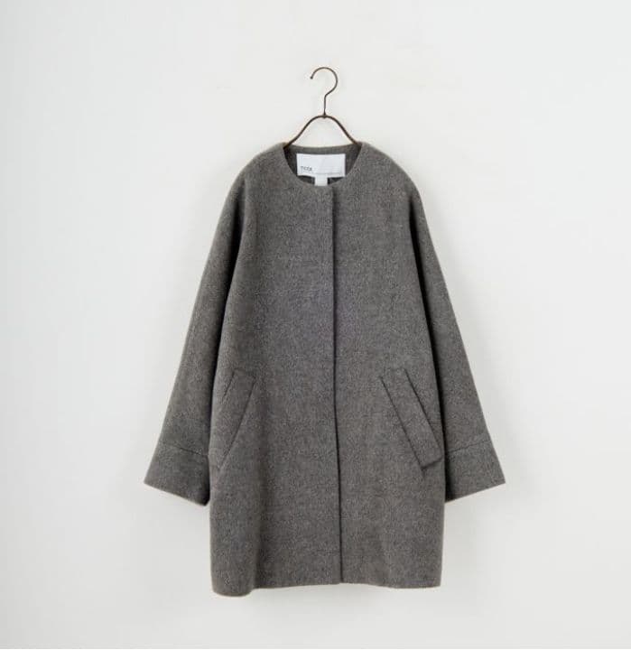 【新品未使用】ティッカ　TICCA　ノーカラーテントコート　グレー