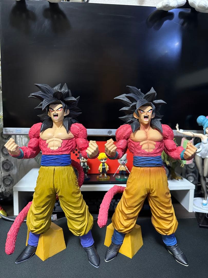 ドラゴンボール　超サイヤ人4　孫悟空SMSP マンガディメンションズ　2体セット