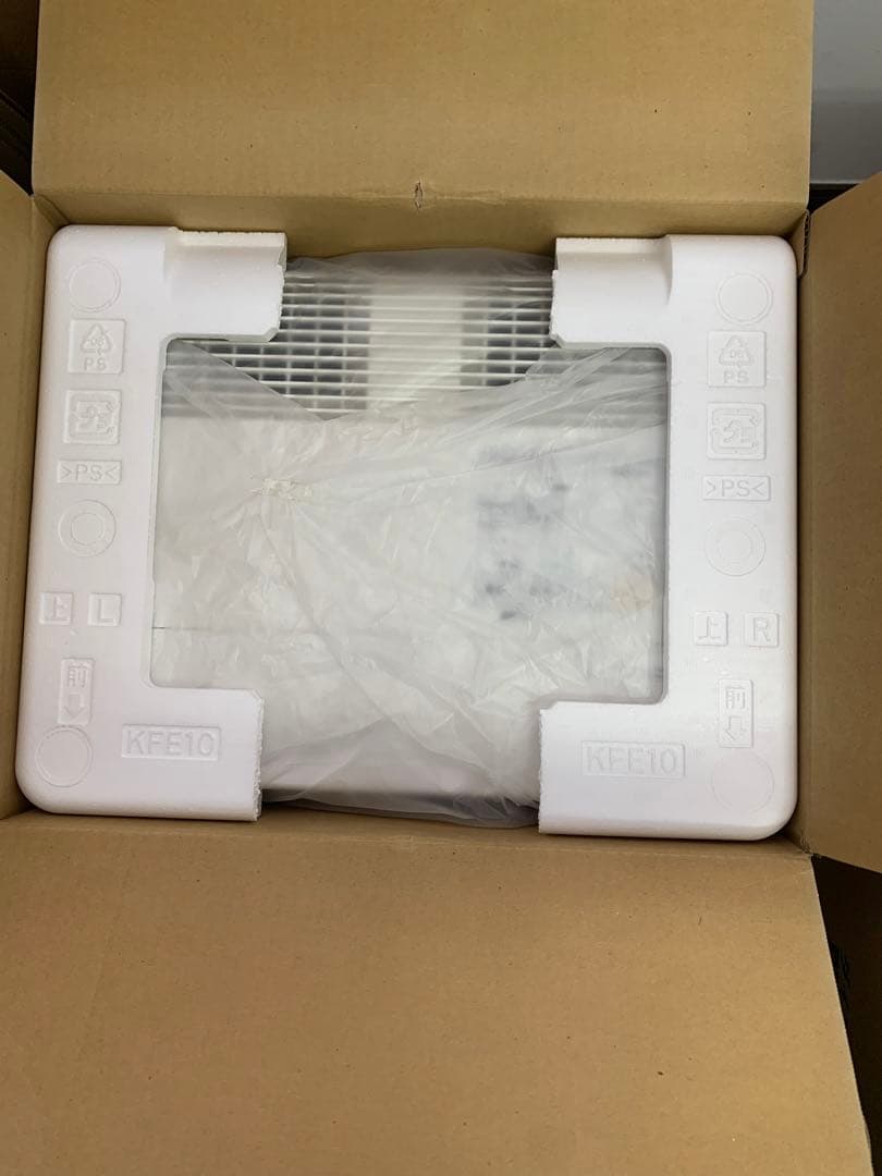 【未使用品】パナソニック FE-KFE15-W（ホワイト） 加湿器