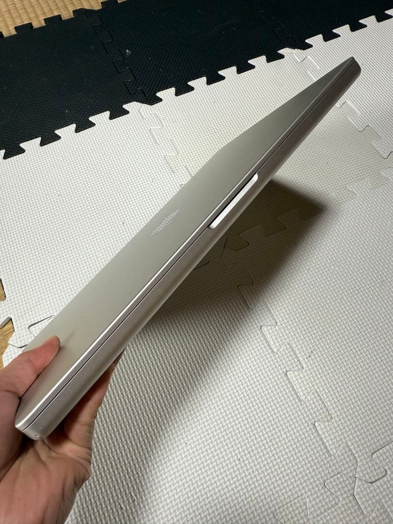 Apple MacBook Pro 16インチ (2021)