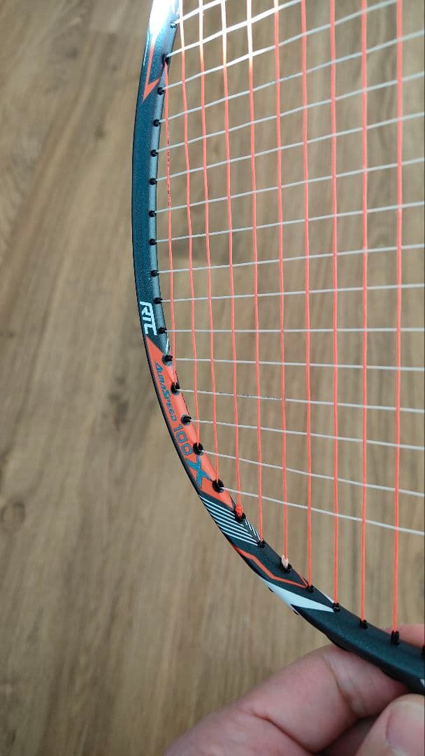 Victor 100X バドミントンラケット 専用ケース付き